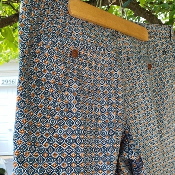 Penguin Classic fit small print shorts. - Picture 2 of 9